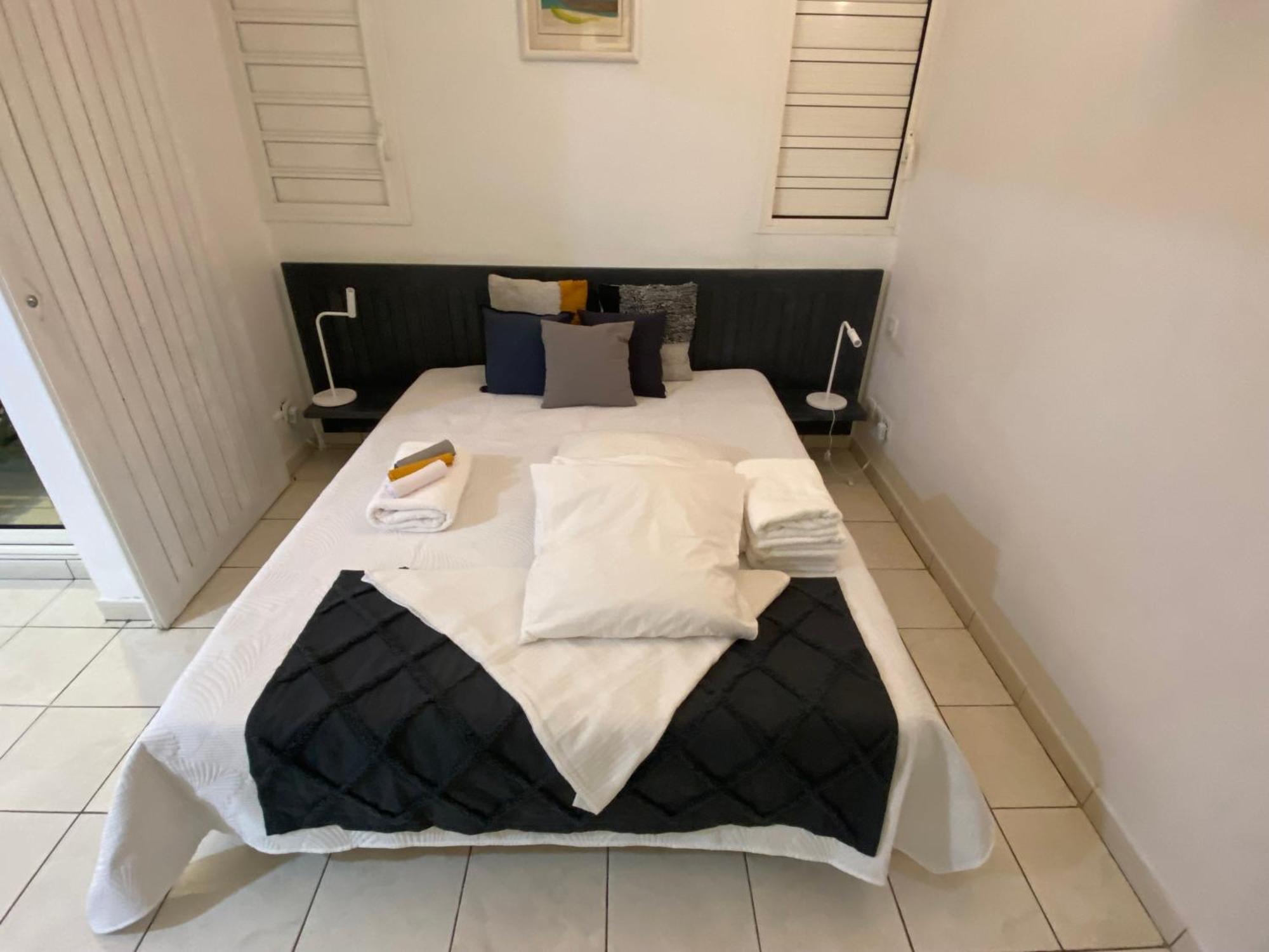 Le 63* Apartment ลา ทรินิเต ภายนอก รูปภาพ